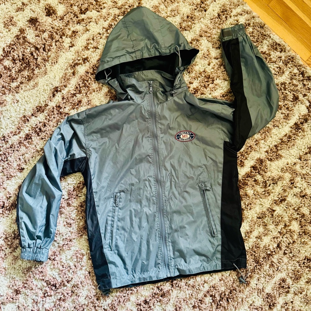 Cheneral Women’s Tawas Bay Michigan Zip-up Jacket w/ detachable hood. XS